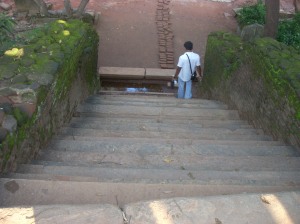 11_ruins_steep_stairs